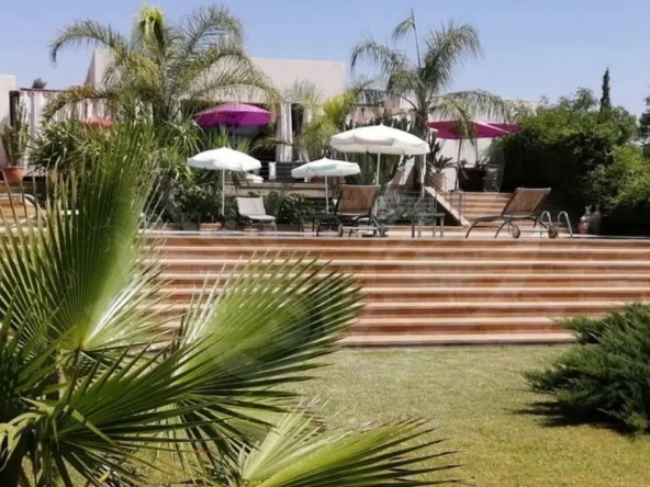 Luxurious villa for sale in Marrakech on the road to Fez